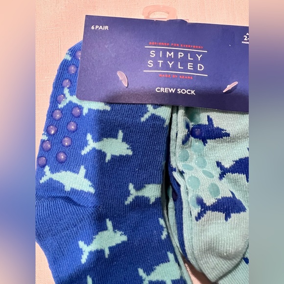 Toddler size 2-4 T 12 pairs Crew Shark Socks Non Slip Grip Bottoms 12 pairs - Picture 3 of 4